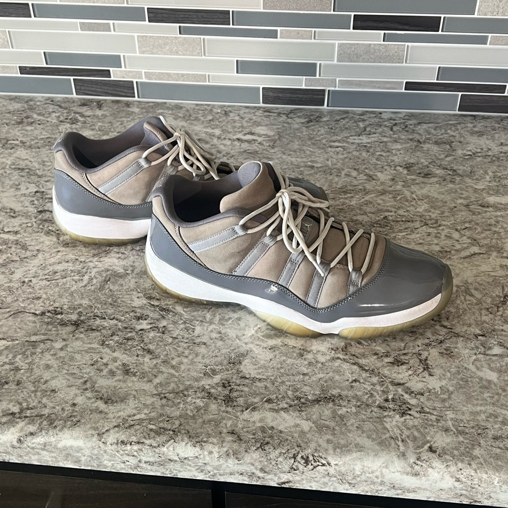 Air Jordan 11